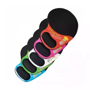 پد موس طبی آرمو مدل P280 با طراحی ارگونومیک و تکیه‌گاه ژلی نرم، راحتی کامل دست و دقت بالا در حرکت موس را فراهم می‌کند.